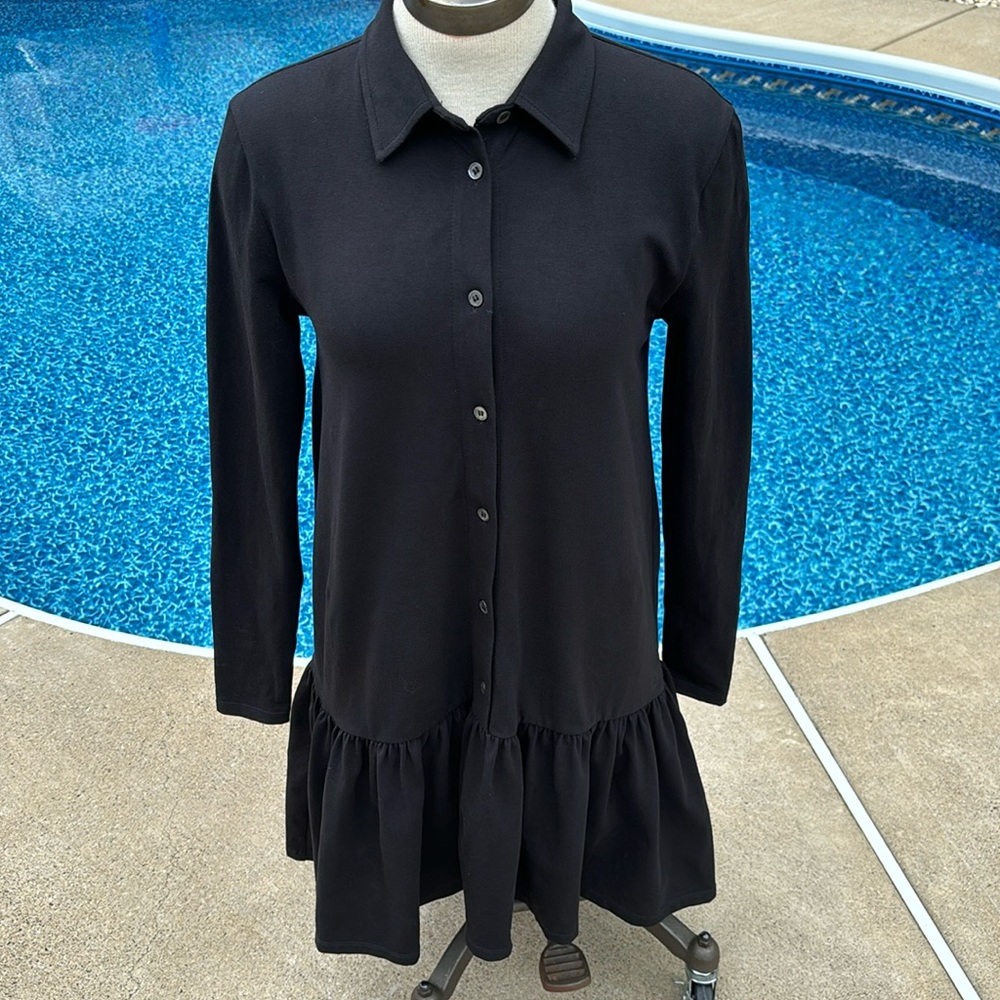 This Saint & Sofia dress is a must have for any woman! 👗